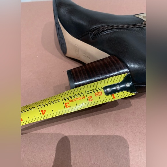 Coach signature boots size 8.5 new - Picture 7 of 10